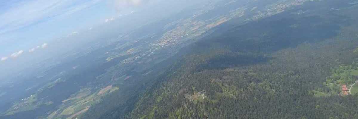 Flugwegposition um 09:30:34: Aufgenommen in der Nähe von Cham, Deutschland in 1606 Meter